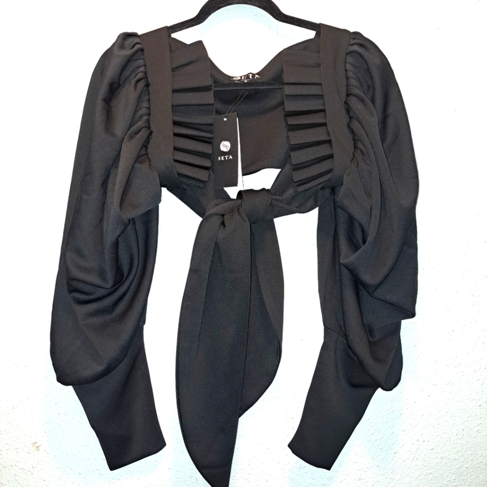 NWT Seta Black Open Front Puffed Sleeves Cropped Jacket Size Medium
